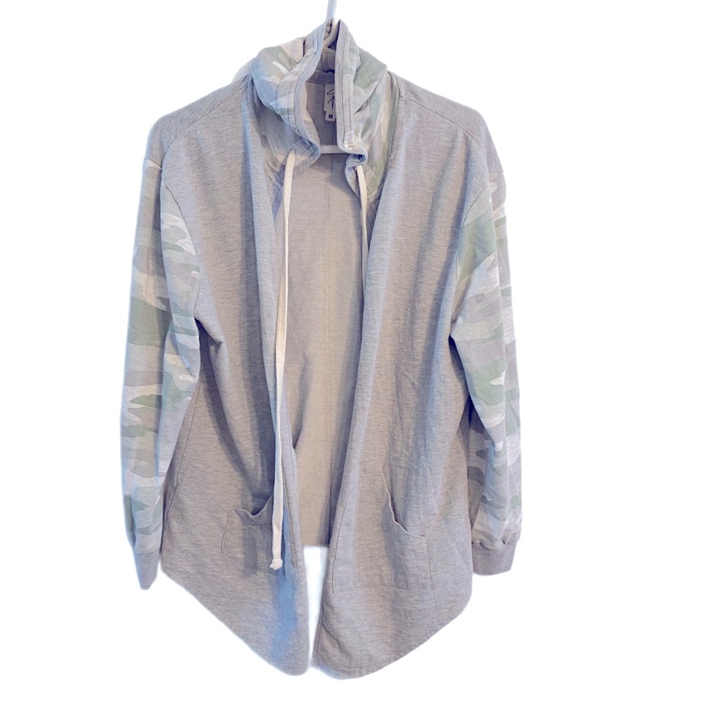 Sew In Love Gray Camo Sleeve Open Cardigan Size M